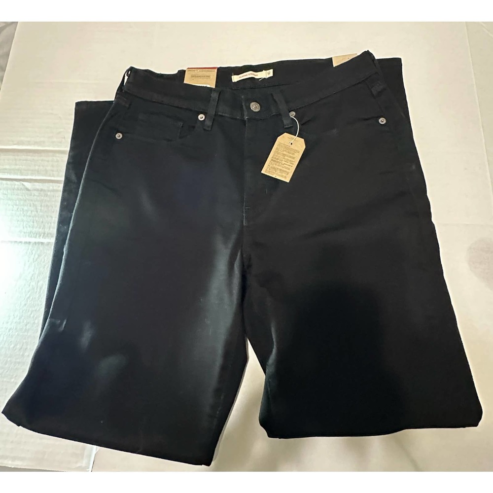 Levi's Women's 12 M W31*L30 Classic Straight Mid Rise Jeans Short Black NWT
